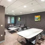 House - Delta Apartment