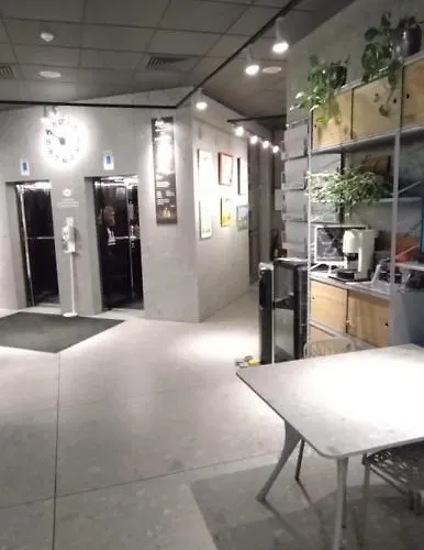 Apartment House - Delta *