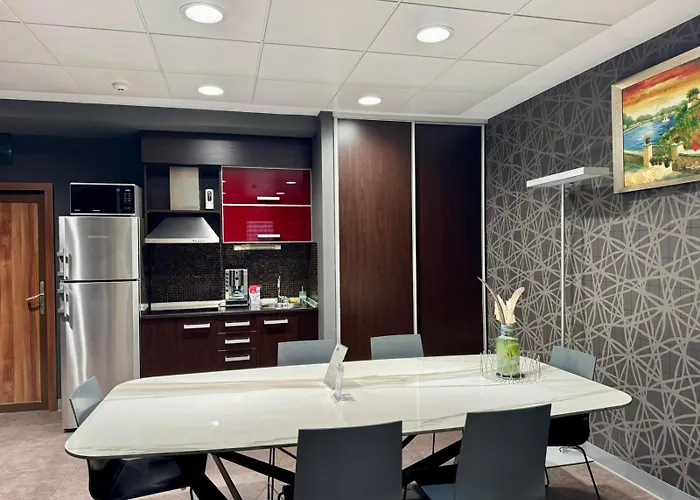 Apartment House - Delta *