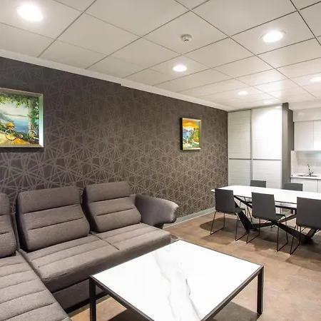 Apartament House - Delta *